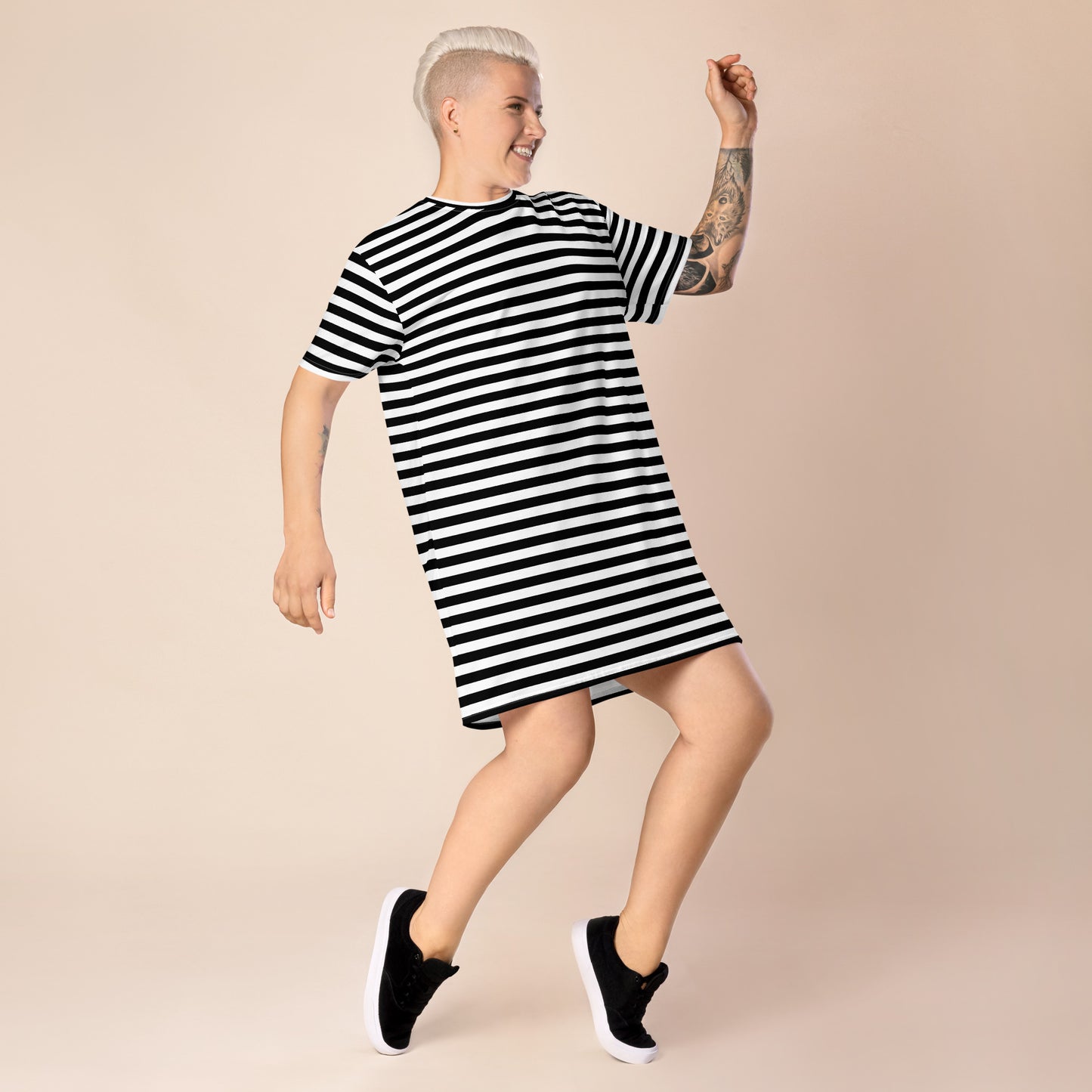 GIRLSTRONG SPORT T-SHIRT DRESS BLACK & WHITE STRIPES