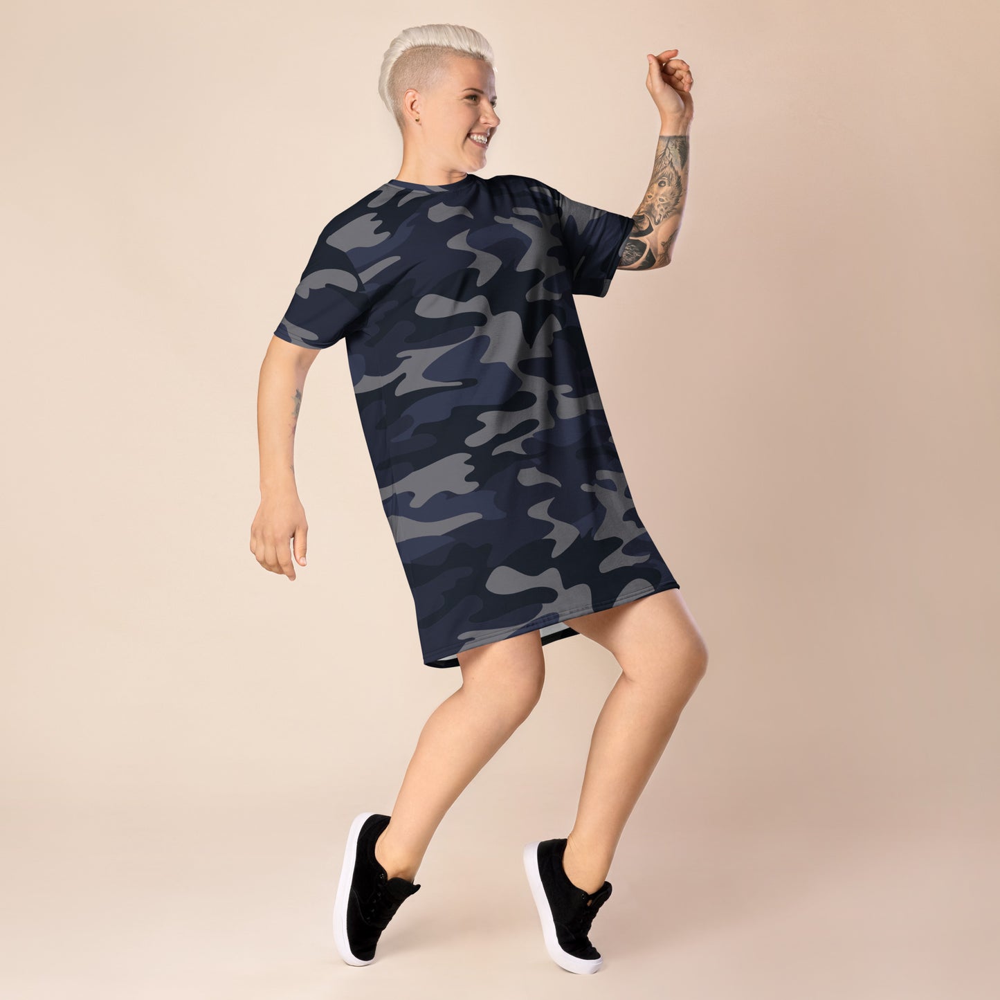 GIRLSTRONG SPORT T-SHIRT DRESS NAVY CAMO