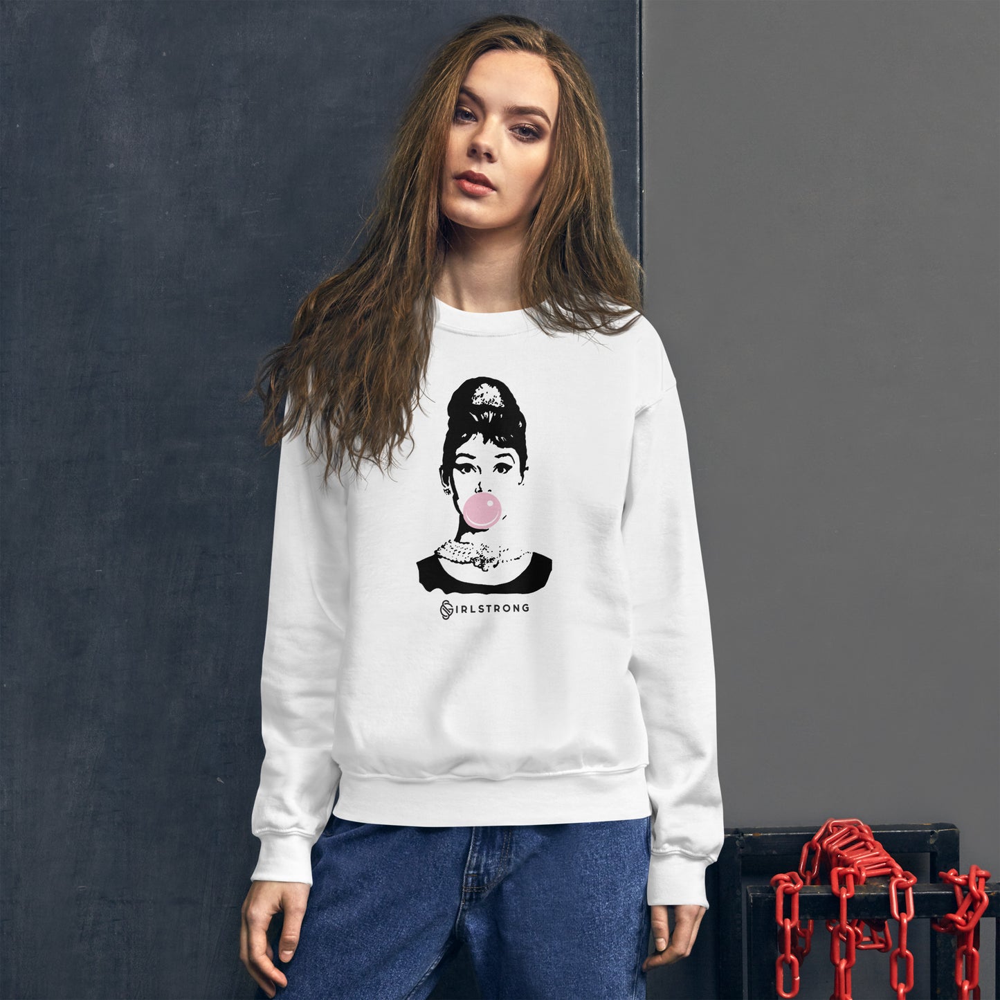 THE ESSENTIAL UNISEX SWEATSHIRT WHITE AUDREY HEPBURN