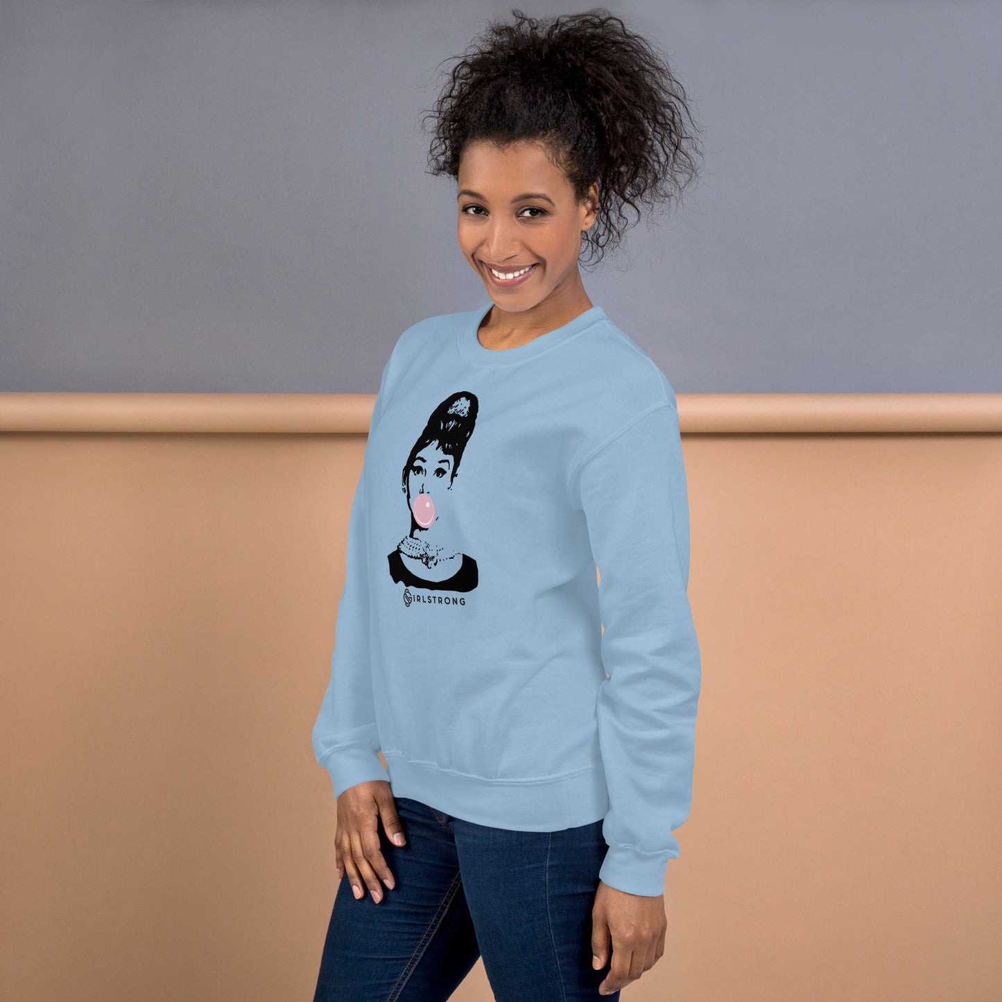 THE ESSENTIAL UNISEX SWEATSHIRT LIGHT BLUE AUDREY HEPBURN