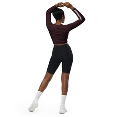 THE ESSENTIAL LONG SLEEVE FITTED CABERNET CROP TOP